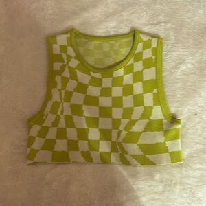 Super cute and brand new top with a green and white pattern!